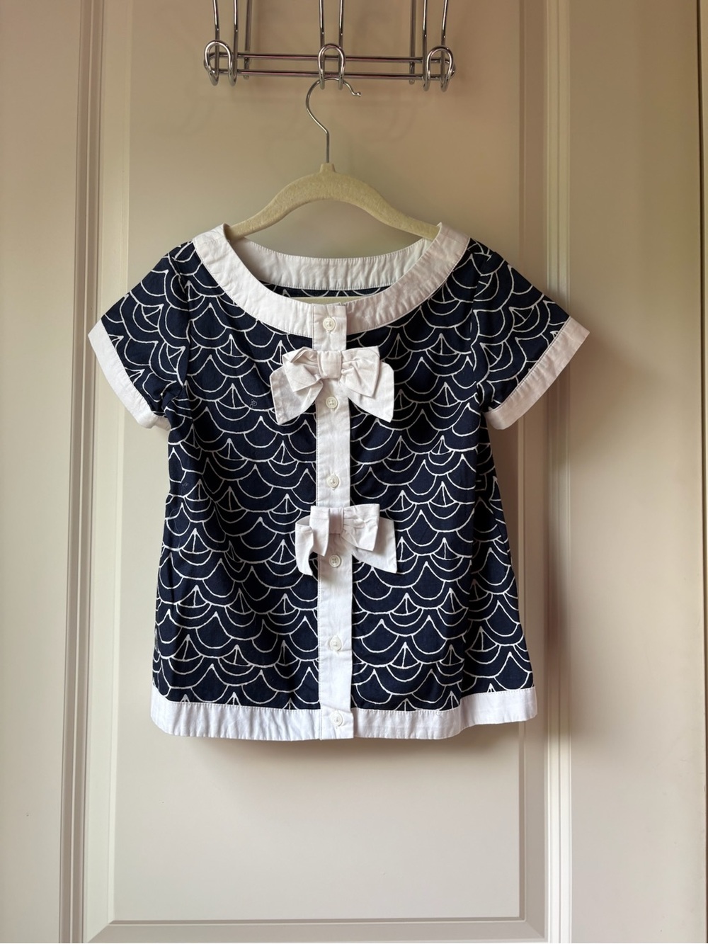 Navy & White Bow-Accent Girls' Top / SZ 5 (EUC)